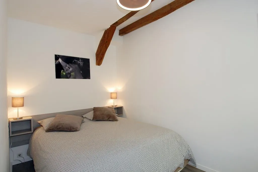Apartment Transparent Marais