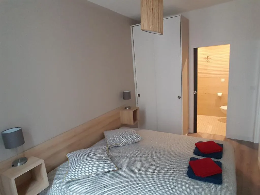 Transparent Marais Apartment
